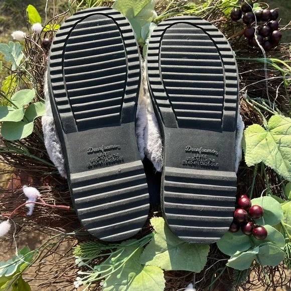 Womens size Large Dearfoam knitted and lined slippers Excellent Condition - Picture 5 of 6